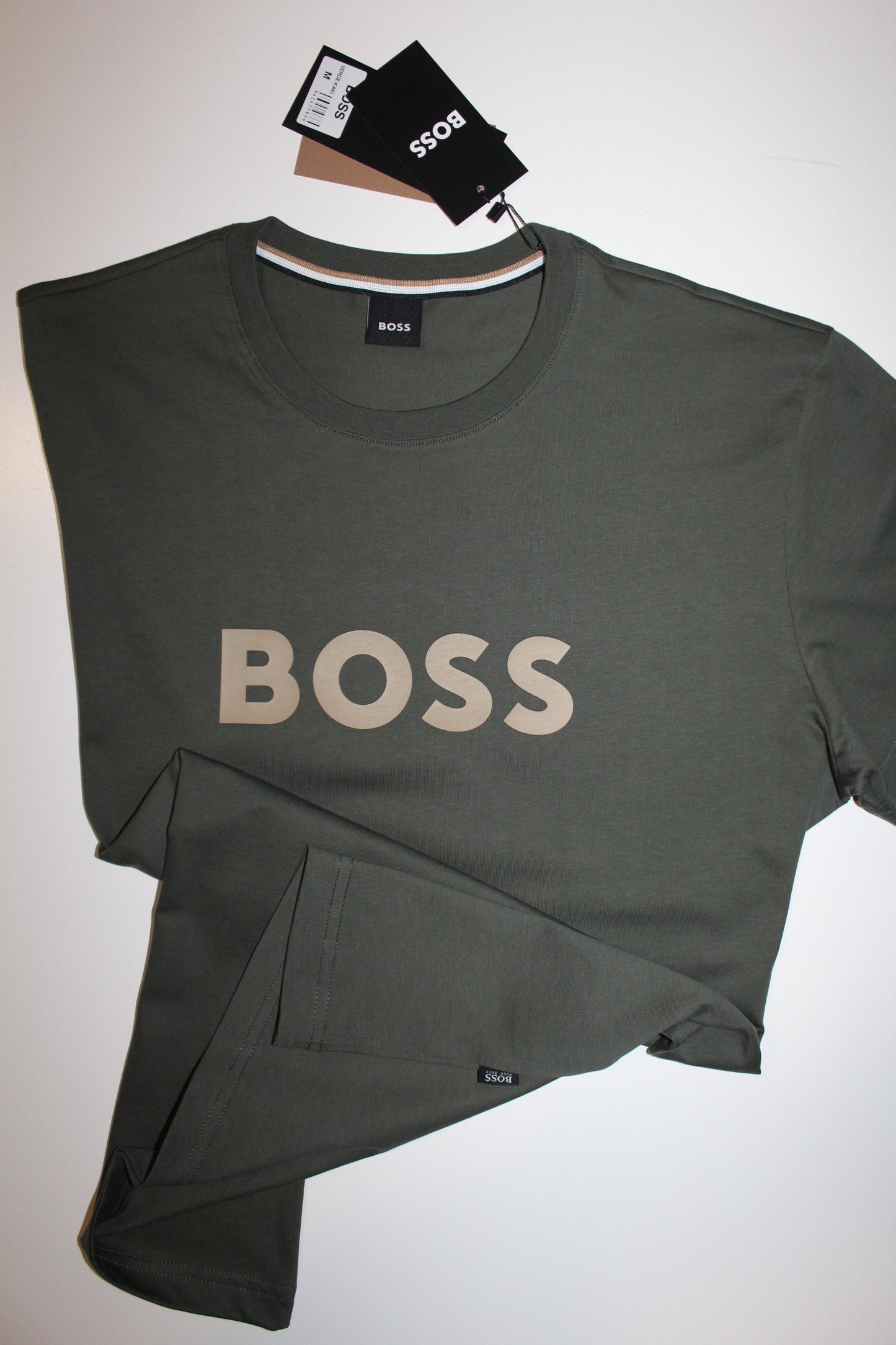 T Shirt 10 Boss Regular Slim Fit **Oferta de 2.90 desconto ! 🙂