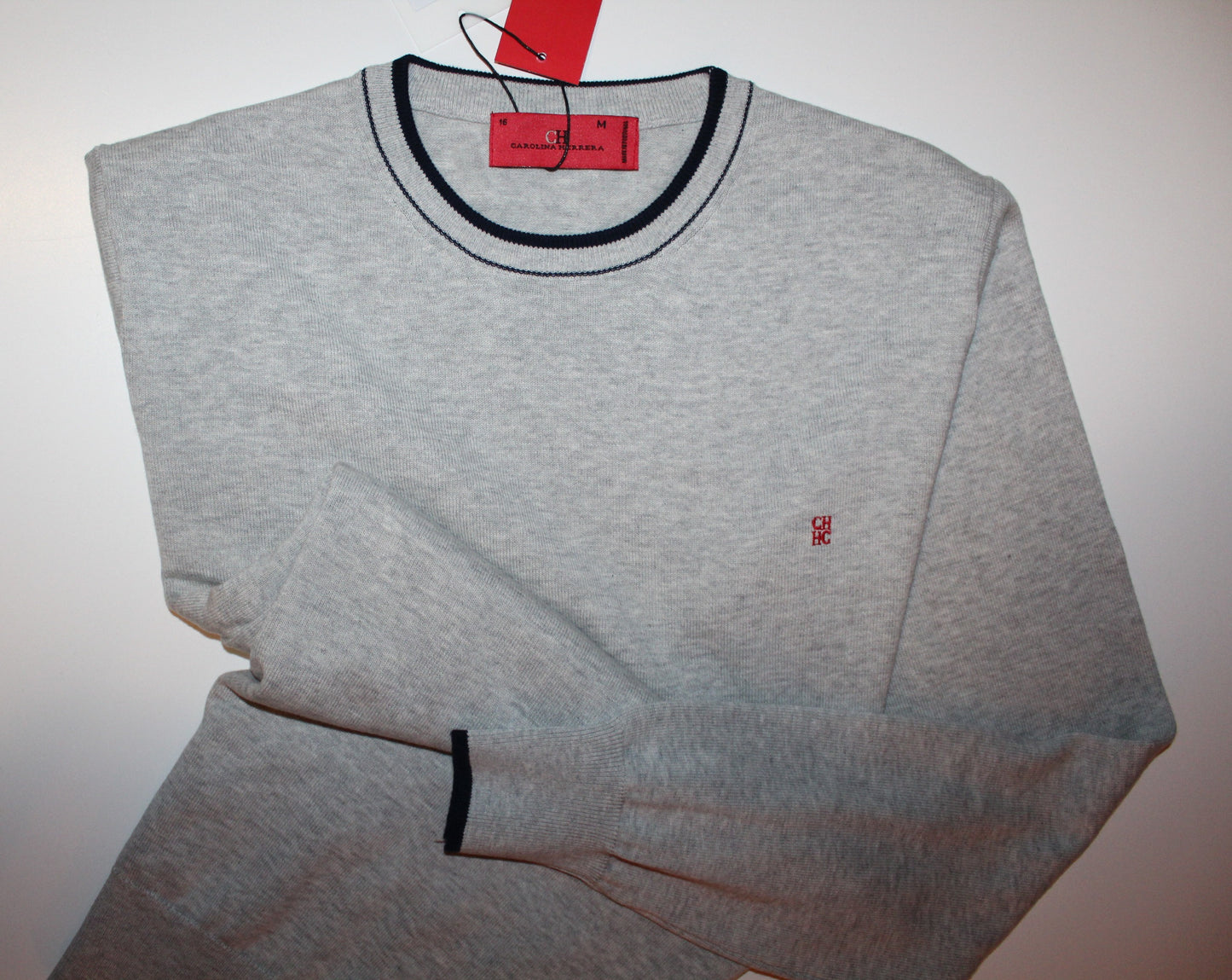 Camisola 5A GR Carolina Herrera Slim Fit  Oferta de 3.90 desconto! 🙂