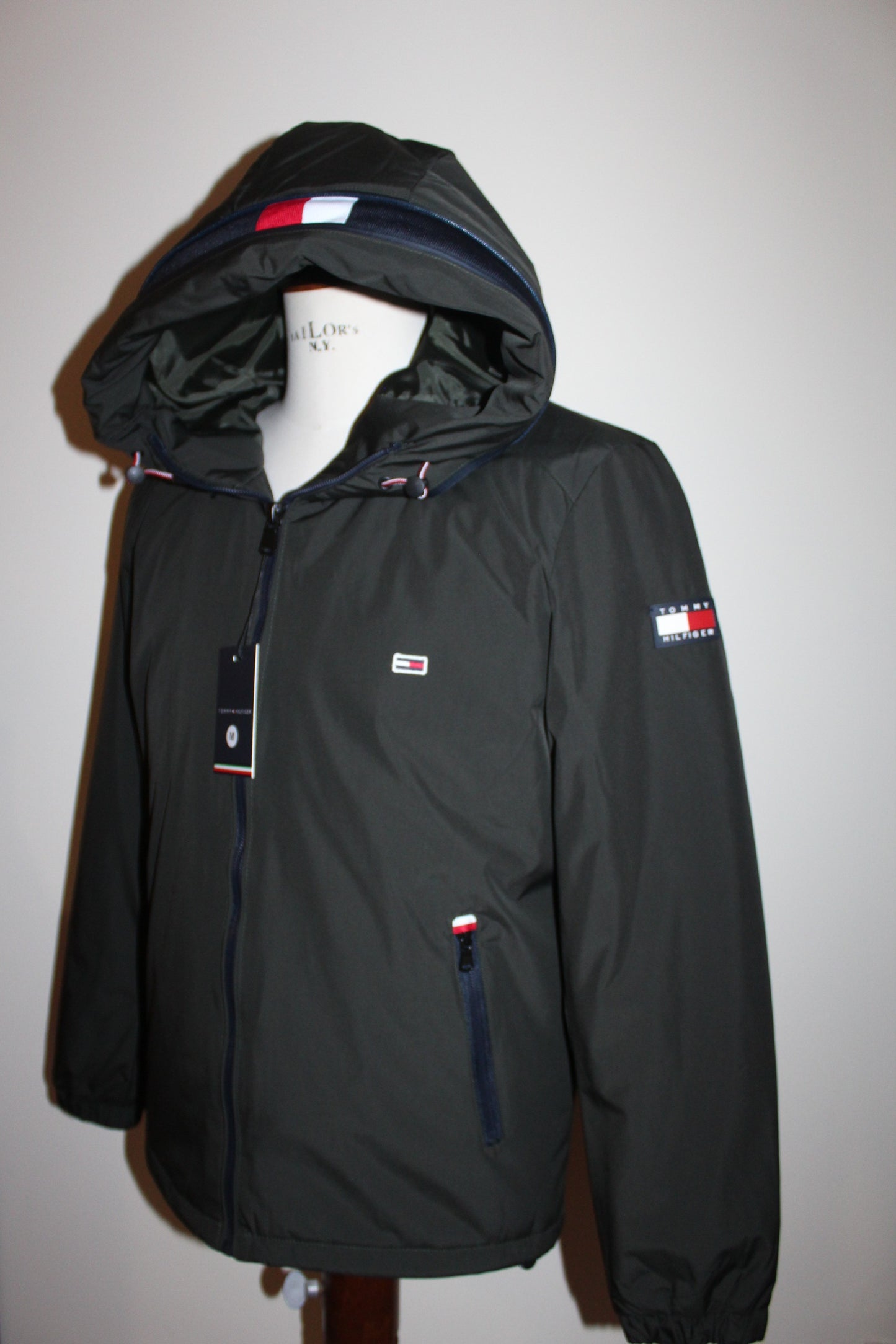 Casaco parka 10 Capuz Tommy Hilfiger  **Oferta especial de 11.90 desconto ! :-)