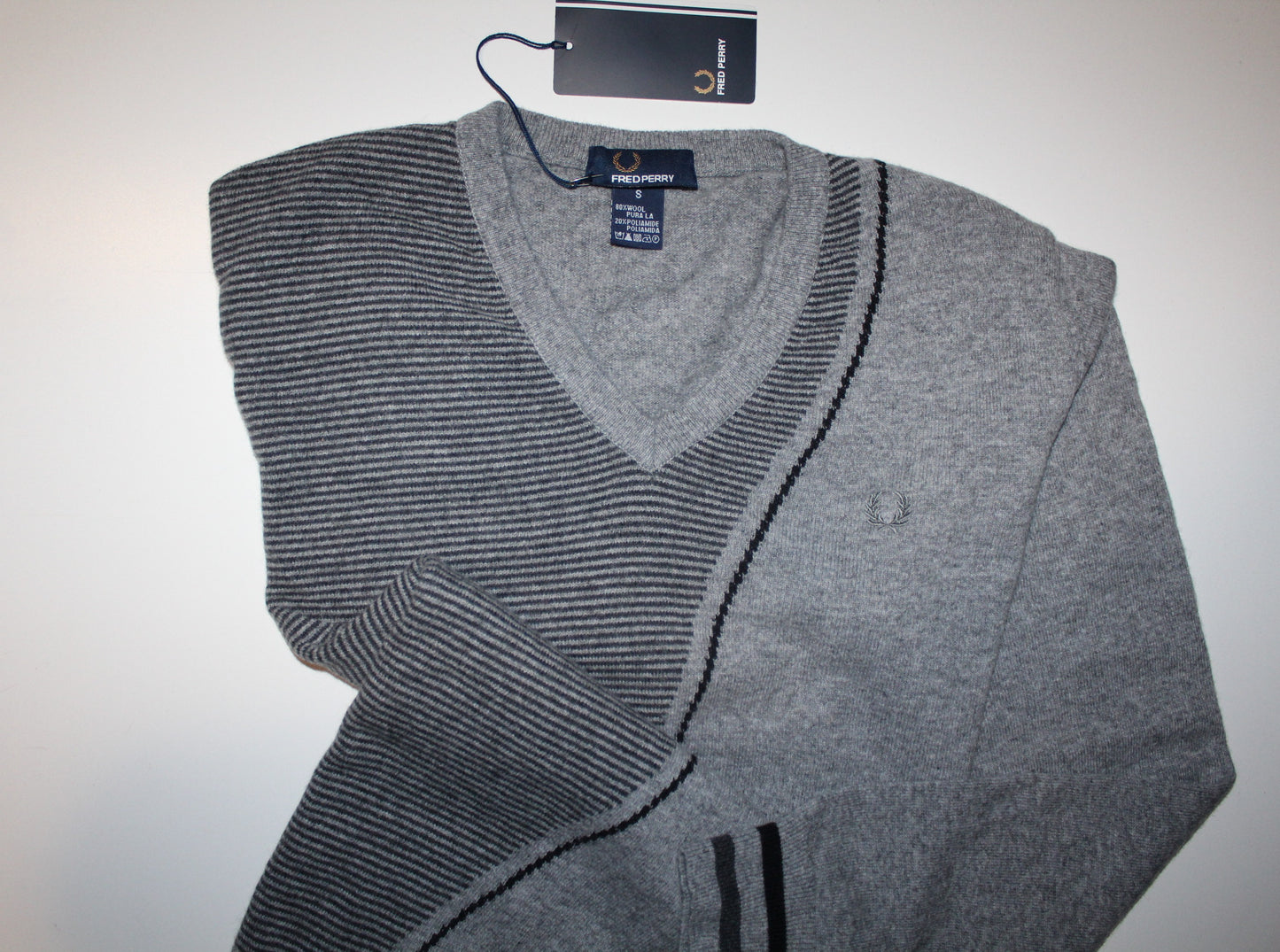 Camisola 16 GV Fred Perry Regular Slim Fit C/ Desconto especial 14.90 euros