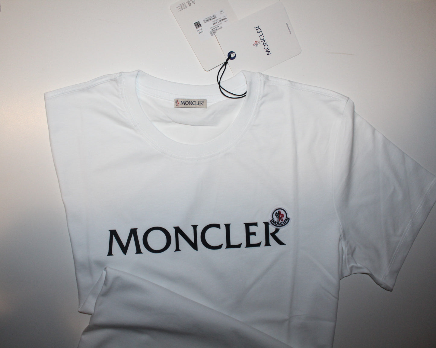 T Shirt 2 Moncler **Normal Size C/ Oferta especial de 9.90 desconto !  🙂