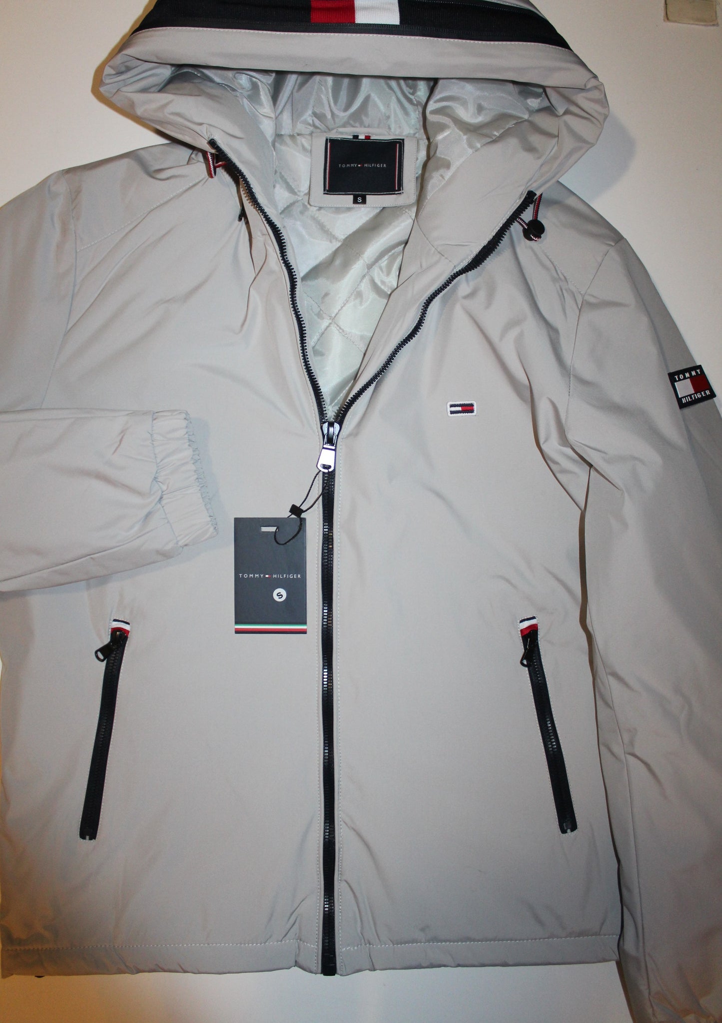Casaco parka 10 Capuz Tommy Hilfiger  **Oferta especial de 33.00 desconto ! :-)