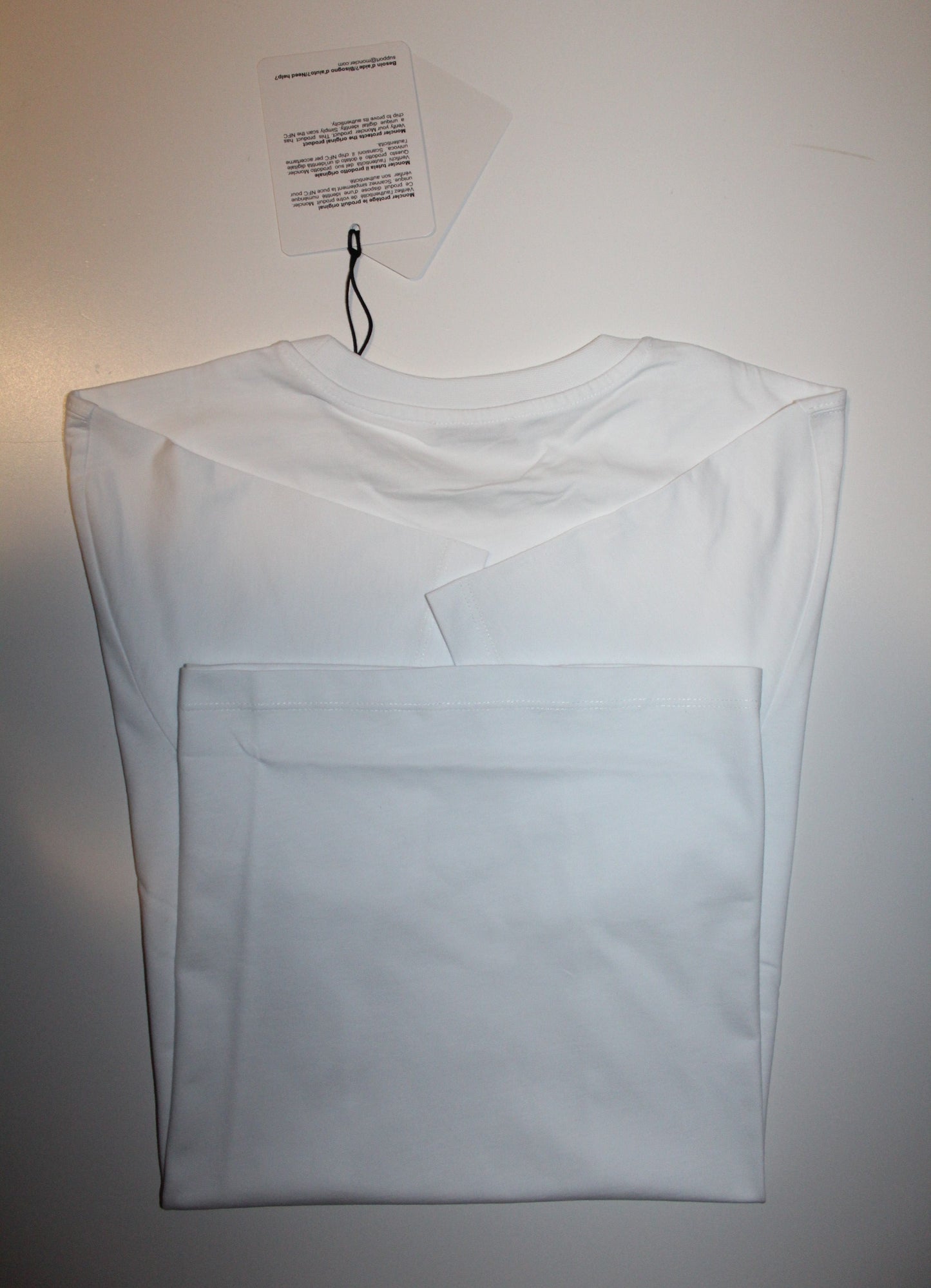 T Shirt 2 Moncler **Normal Size C/ Oferta especial de 9.90 desconto !  🙂