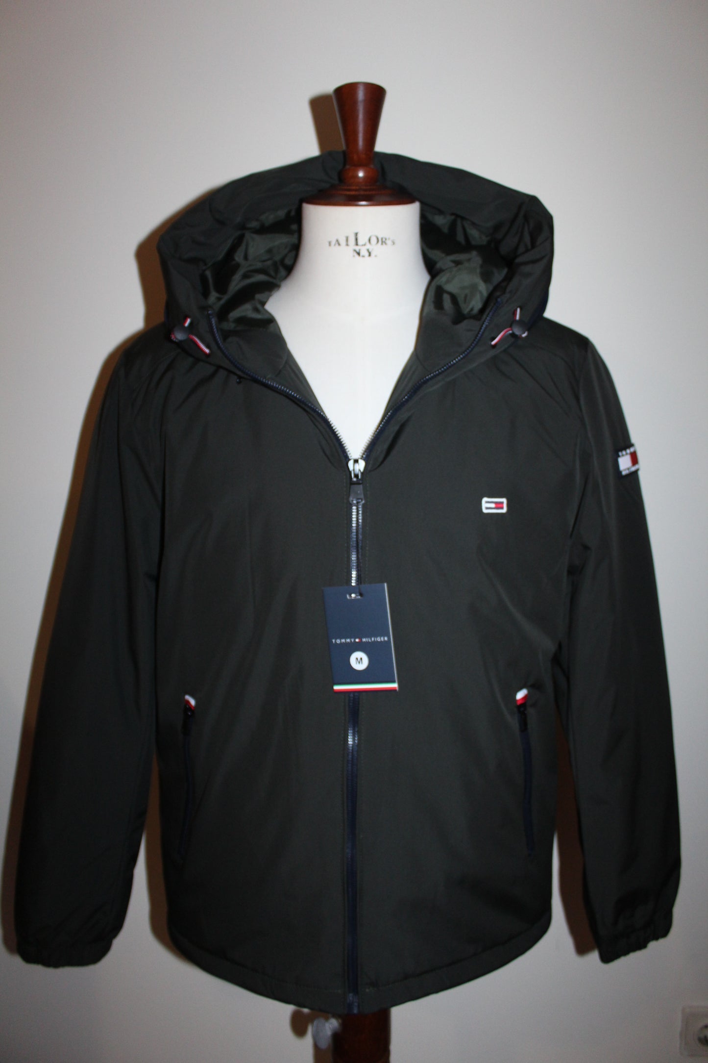 Casaco parka 10 Capuz Tommy Hilfiger  **Oferta especial de 11.90 desconto ! :-)