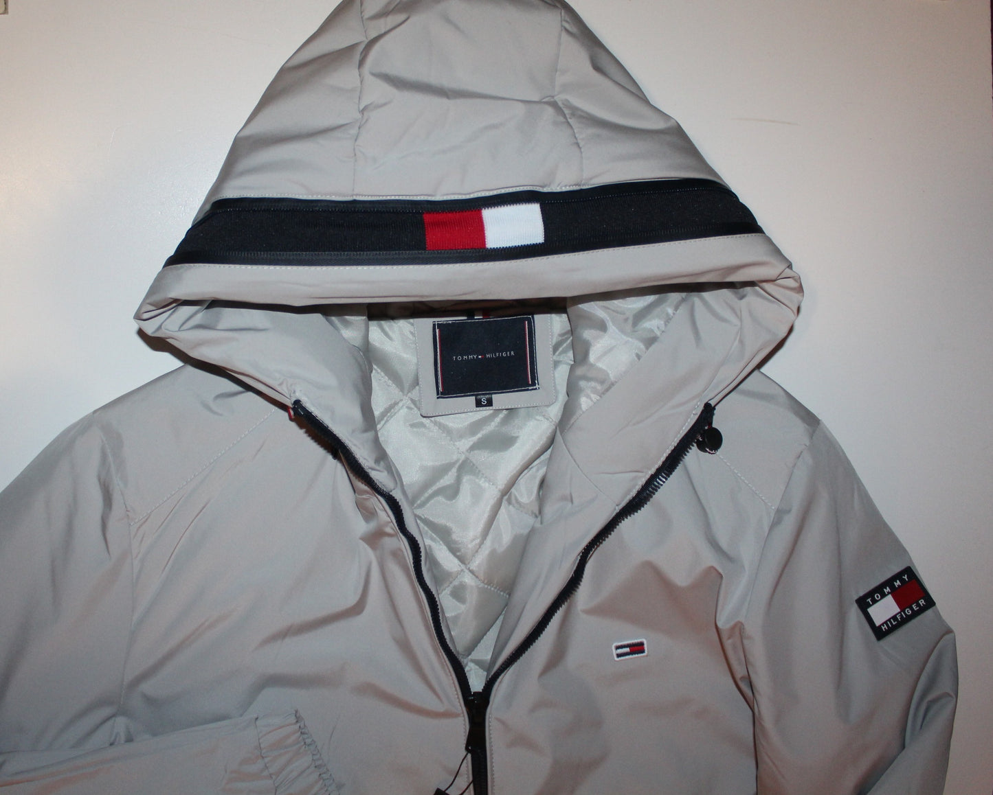 Casaco parka 10 Capuz Tommy Hilfiger  **Oferta especial de 33.00 desconto ! :-)