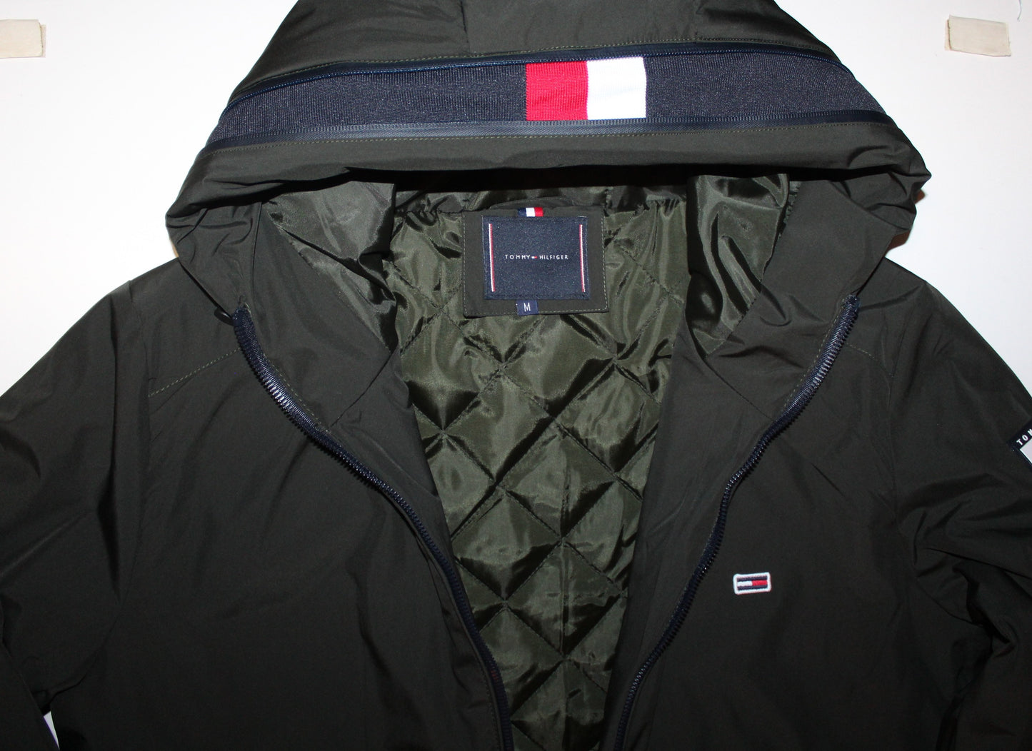 Casaco parka 10 Capuz Tommy Hilfiger  **Oferta especial de 11.90 desconto ! :-)